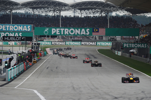 Vettel continues winning run in Malaysia