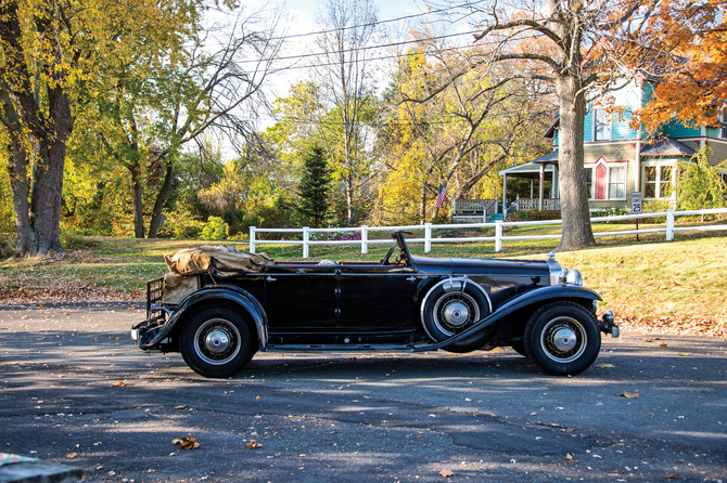 Stutz DV32 LeBaron