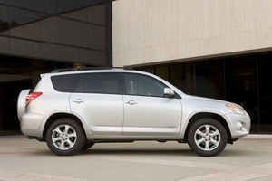 Toyota Rav4 Limited I4 4X2