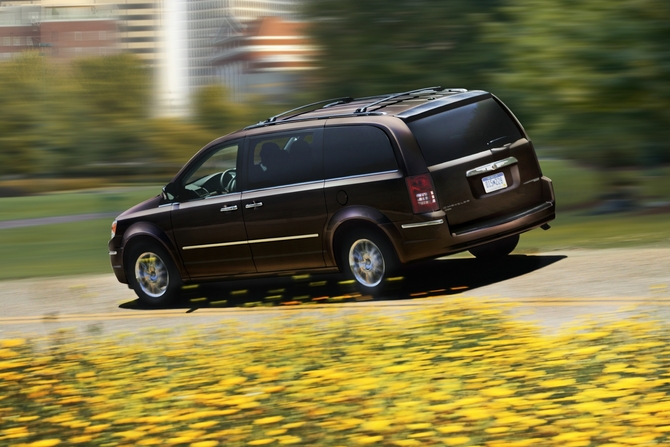 Chrysler Town & Country (modern) Touring Plus