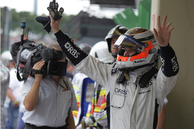 Hulkenberg storms into pole position in Brazil Hulkenberg storms into pole position in Brazil