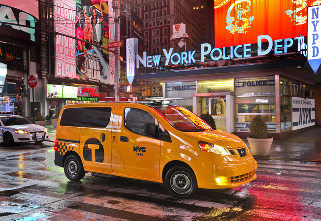 Le Celebre Taxi New Yorkais se Modernise avec le Nissan NV200