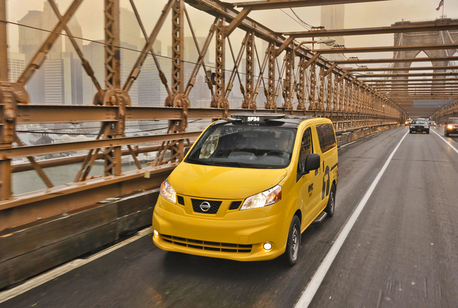 Le Celebre Taxi New Yorkais se Modernise avec le Nissan NV200