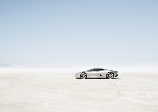 Jaguar's C-X75 Steals the Show in Paris Jaguar's C-X75 Steals the Show in Paris