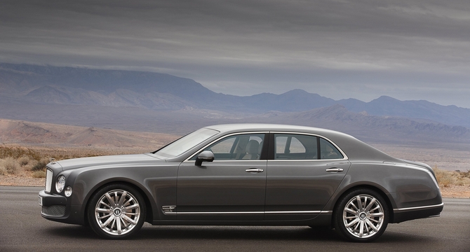 Bentley Revealing Mulsanne Mulliner Driving Specification at Geneva