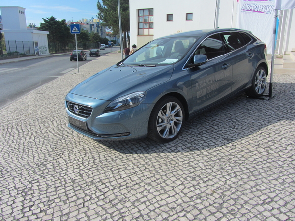 Volvo V40 T5