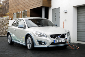 Volvo wants to test the electric C30 in 2011