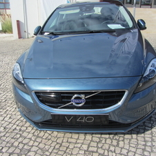 Volvo V40 T5