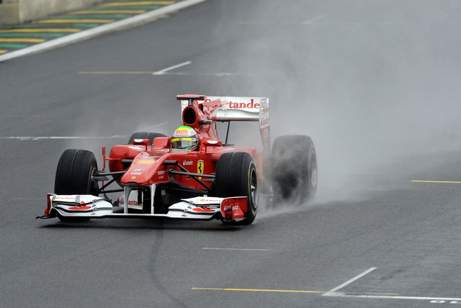 Hulkenberg storms into pole position in Brazil Hulkenberg storms into pole position in Brazil