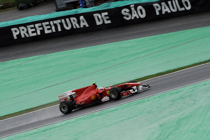Hulkenberg storms into pole position in Brazil Hulkenberg storms into pole position in Brazil