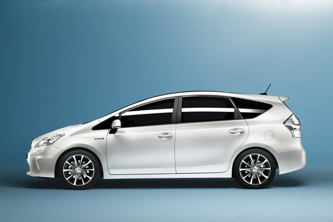 Prius+: a seven-seater extends the Toyota Prius family Prius+: a seven-seater extends the Toyota Prius family