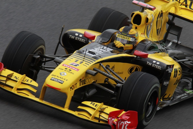 Hulkenberg storms into pole position in Brazil Hulkenberg storms into pole position in Brazil
