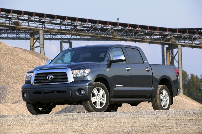 Toyota Tundra Double Cab 4X4 Limited 5.7L FFV