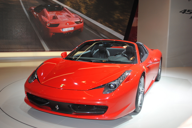 Ferrari add the 458 Spider to its lineup Ferrari add the 458 Spider to its lineup