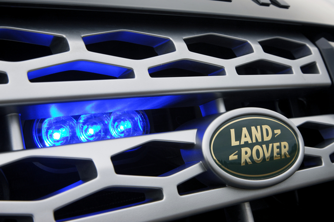 New Discovery 4 Armoured joins the Land Rover Lineup