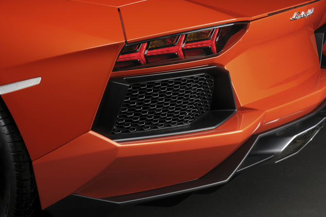 Lamborghini Aventador LP 700-4