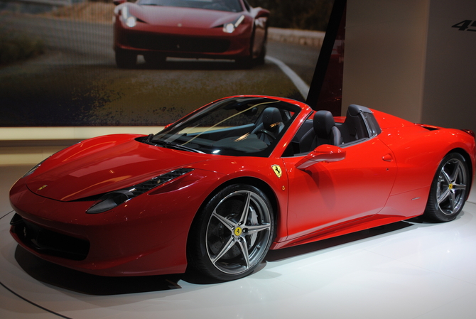 Ferrari add the 458 Spider to its lineup Ferrari add the 458 Spider to its lineup