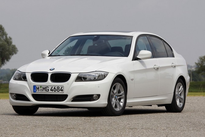 BMW 320d Navigation (E90) LCI