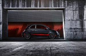 Fiat unleash Abarth 500 on the American public