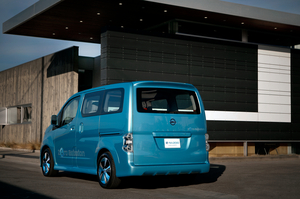 Nissan E-NV2000 Shows Concept for Future Electric Minivan