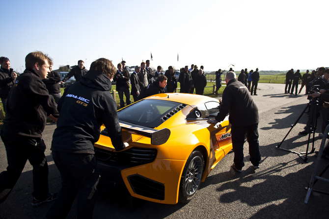 McLaren MP4-12C GT3 completes first tests