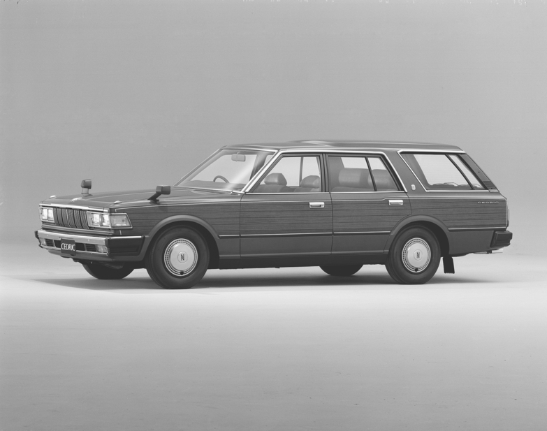 Nissan Cedric Wagon 200E