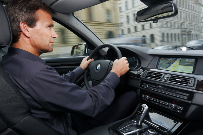 BMW's upgrades to iDrive for this year includes 3d maps, voice recognition, apps and more BMW's upgrades to iDrive for this year includes 3d maps, voice recognition, apps and more