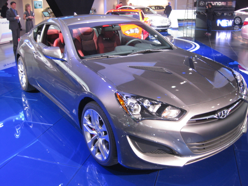 Revised 2013 Hyundai Genesis Coupe Gets More Power and Aggressive New Style