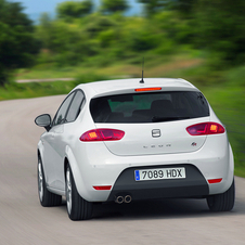 Seat Adds Spicy Leon FR+ with Bigger Engine to Leon Line-up, Cupra R Upgraded