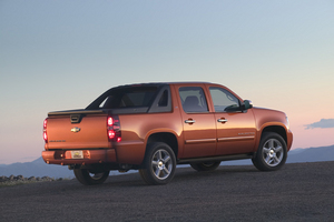 Chevrolet Avalanche LS 2WD