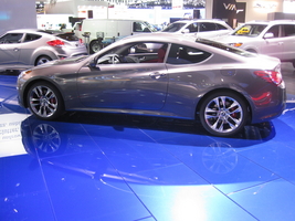 Revised 2013 Hyundai Genesis Coupe Gets More Power and Aggressive New Style