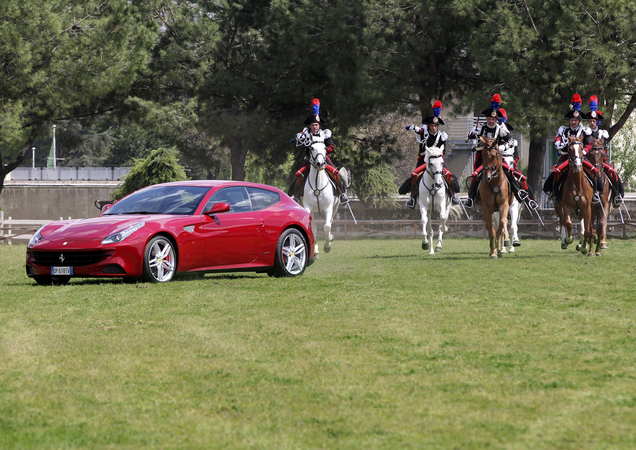The performance ends in a final charge The performance ends in a final charge