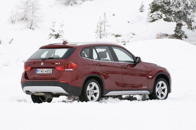 BMW X1 xDrive28i debuts new engine generation