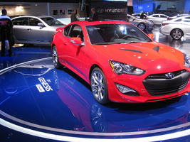 Revised 2013 Hyundai Genesis Coupe Gets More Power and Aggressive New Style