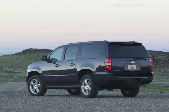 Chevrolet Suburban LS 1500 2WD