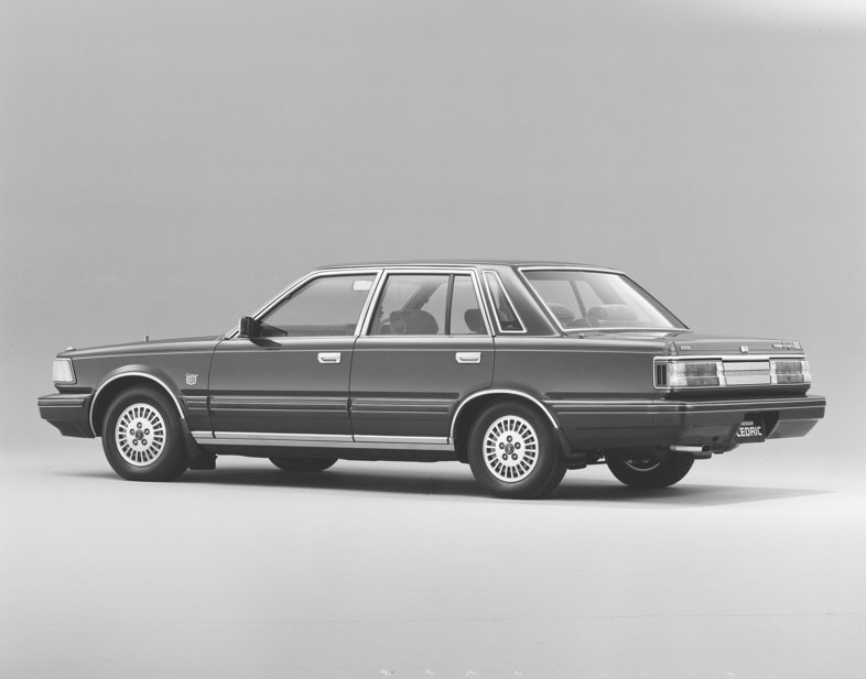 Nissan Cedric Sedan V30E Brougham VIP