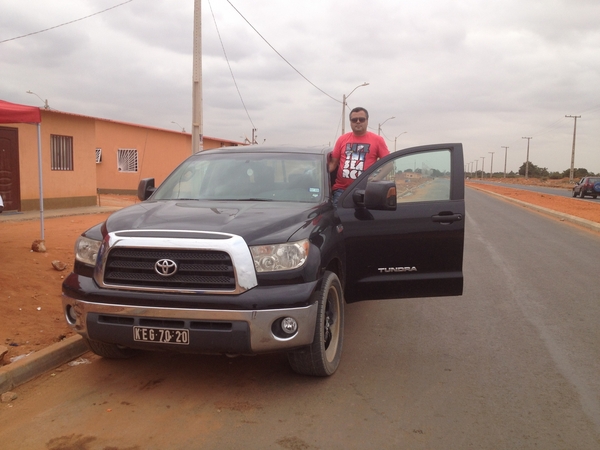 Toyota Tundra  4X4 Tundra-Grade 5.7L