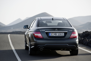 New C-Class Coupé: new compact, classic coupe to debut in Geneva