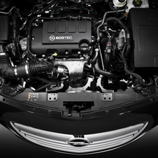 2012 Opel Insignia Focuses on Efficiency with New Engines