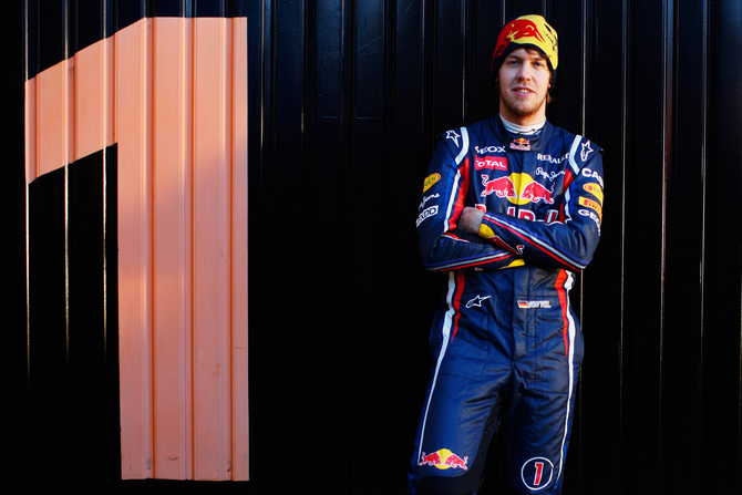Vettel closes deal with Red Bull until 2014 Vettel closes deal with Red Bull until 2014