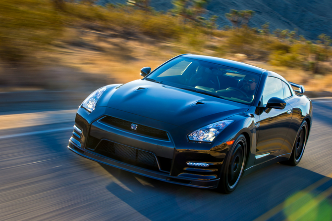 Segundo Ghosn, o Nissan GT-R Nismo vai ser um carro especial Segundo Ghosn, o Nissan GT-R Nismo vai ser um carro especial