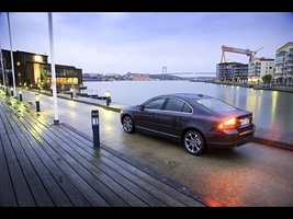 Volvo S80 4.4 V8