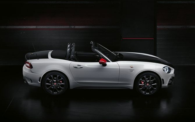Developed by Abarth Racing Team the 124 Spider gets a more agressive design and a more powerful version of the 1.4-liter MultiAir II Developed by Abarth Racing Team the 124 Spider gets a more agressive design and a more powerful version of the 1.4-liter MultiAir II