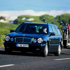 Mercedes-Benz E 320 4-MATIC