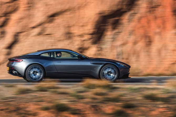 Aston Martin DB11