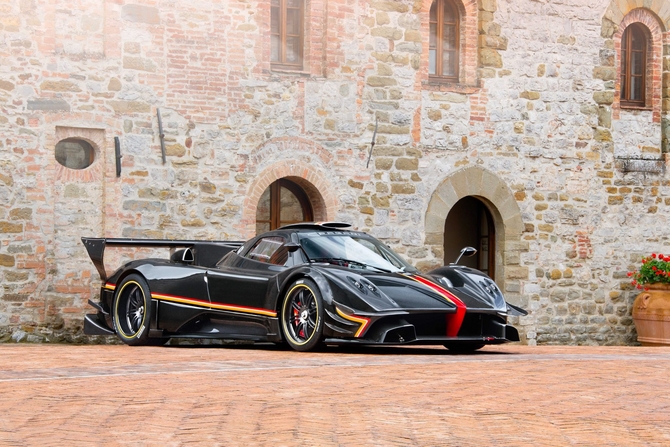 Pagani Zonda Revolucion foi apresentado no principal evento dedicado à Pagani, o Vanishing Point