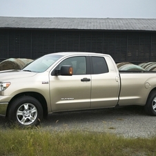 Toyota Tundra CrewMax 4X2 Limited 5.7L