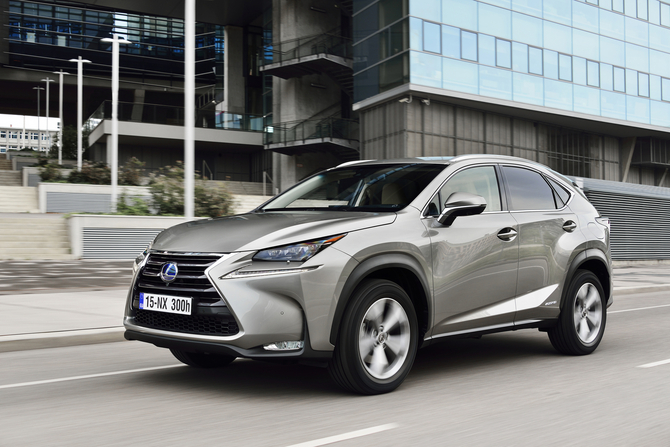 Lexus NX 300h Executive FWD