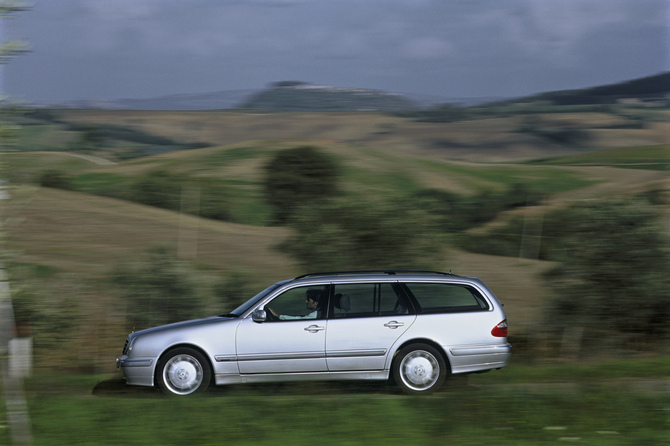 Mercedes-Benz E 230 Station Wagon AT