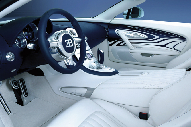Bugatti reveal porcelain Veyron Bugatti reveal porcelain Veyron